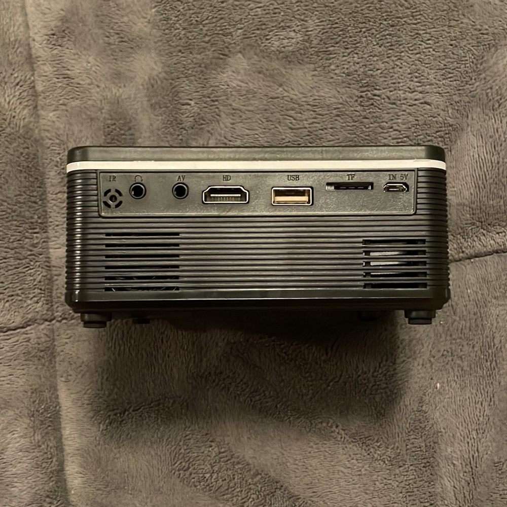 LED mini projector - Picture 11 of 13